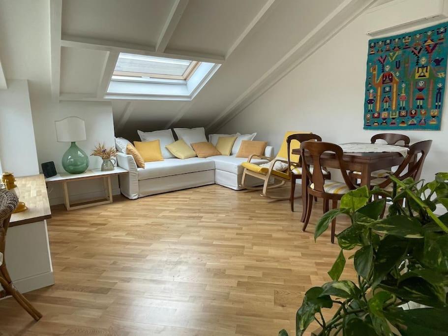 Mansarda Con Terrazzo Centralissima Apartment Mailand