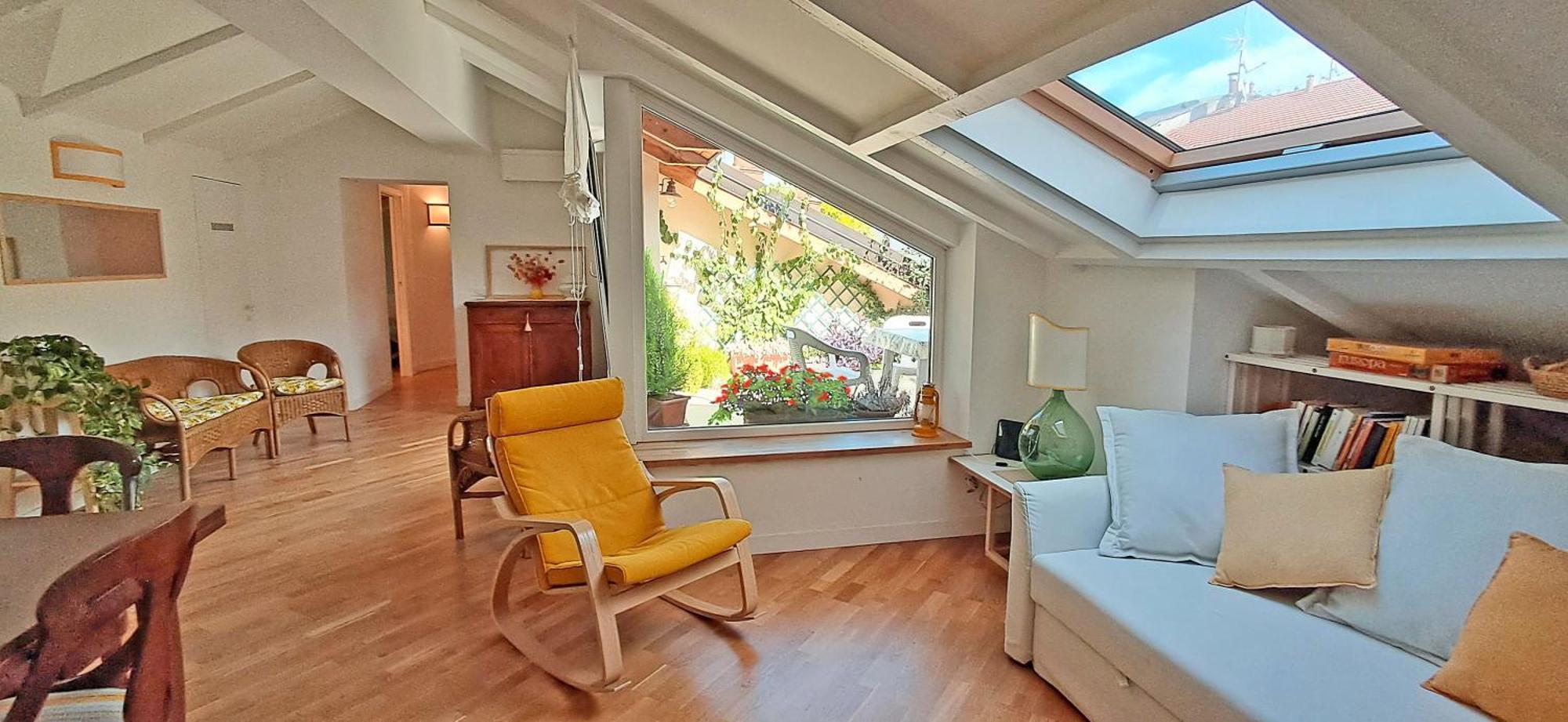 Apartment Mansarda Con Terrazzo Centralissima